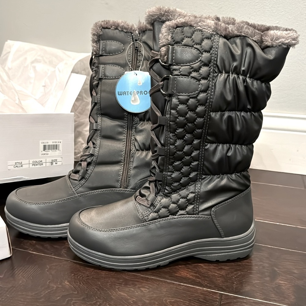 Tundra Callie waterproof winter boot NIB 9M